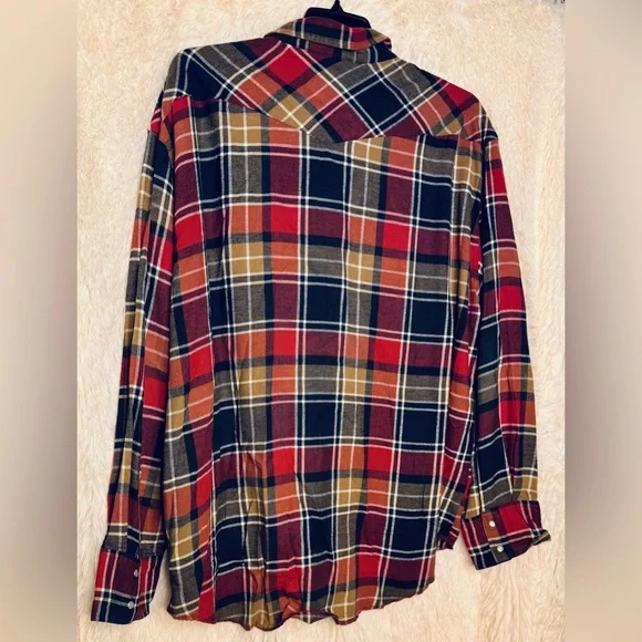 Wrangler Men's Red and Brown Plaid Button Down Shirt - Picture 2 of 2